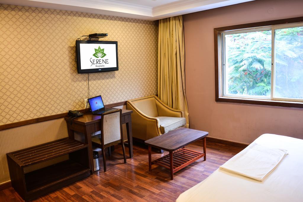 העיר בנגלור Serene Boutique Hotel מראה חיצוני תמונה