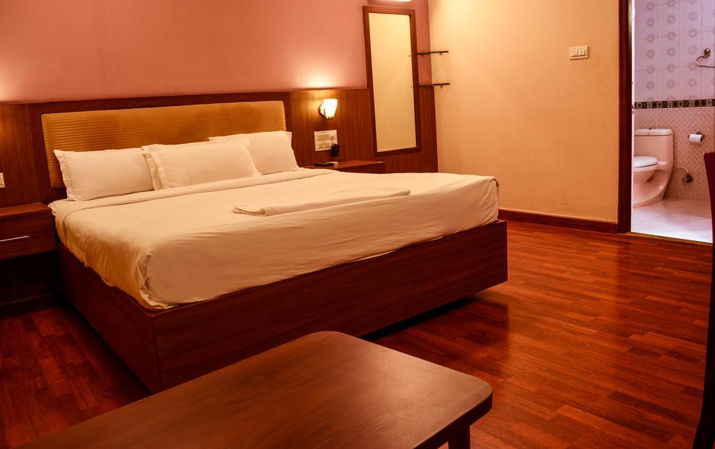 העיר בנגלור Serene Boutique Hotel מראה חיצוני תמונה