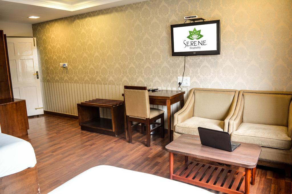 העיר בנגלור Serene Boutique Hotel מראה חיצוני תמונה