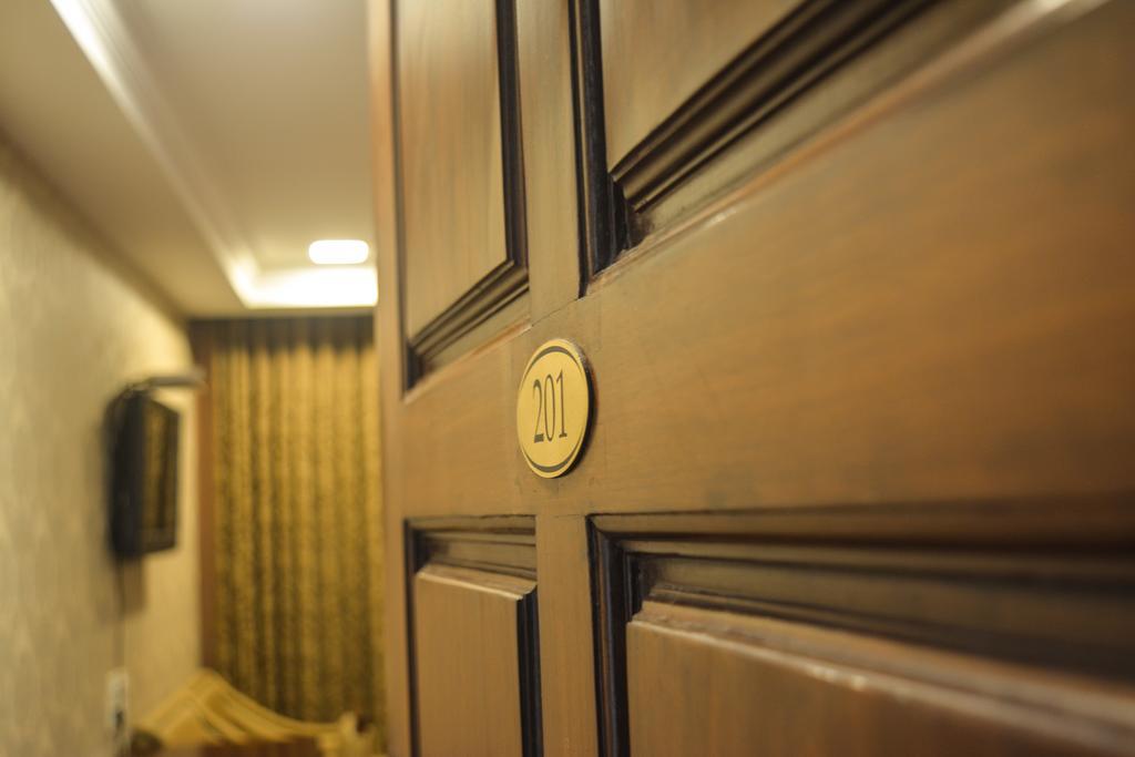 העיר בנגלור Serene Boutique Hotel מראה חיצוני תמונה