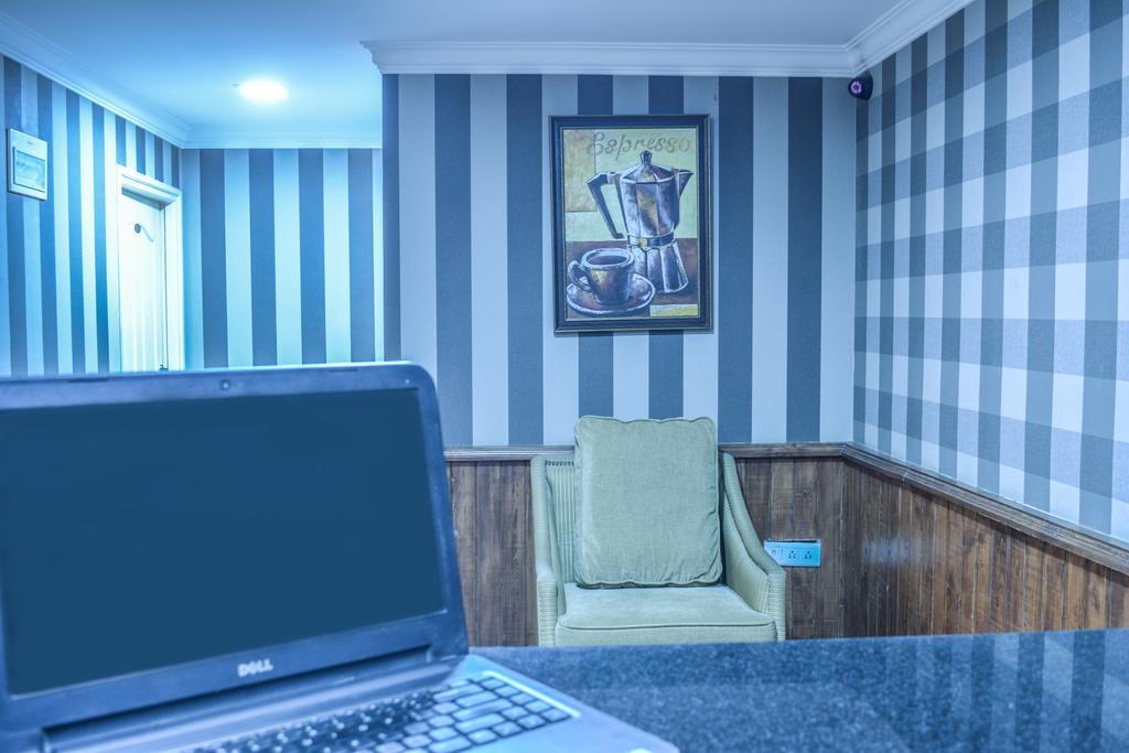 העיר בנגלור Serene Boutique Hotel מראה חיצוני תמונה