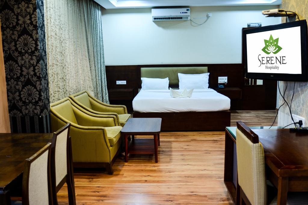 העיר בנגלור Serene Boutique Hotel מראה חיצוני תמונה